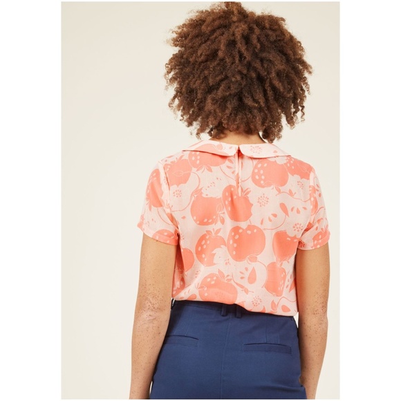 MODCLOTH Apple Short-Sleeved Peter Pan Collar Top - Picture 3 of 8